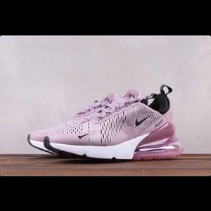 Nike Air Max 270